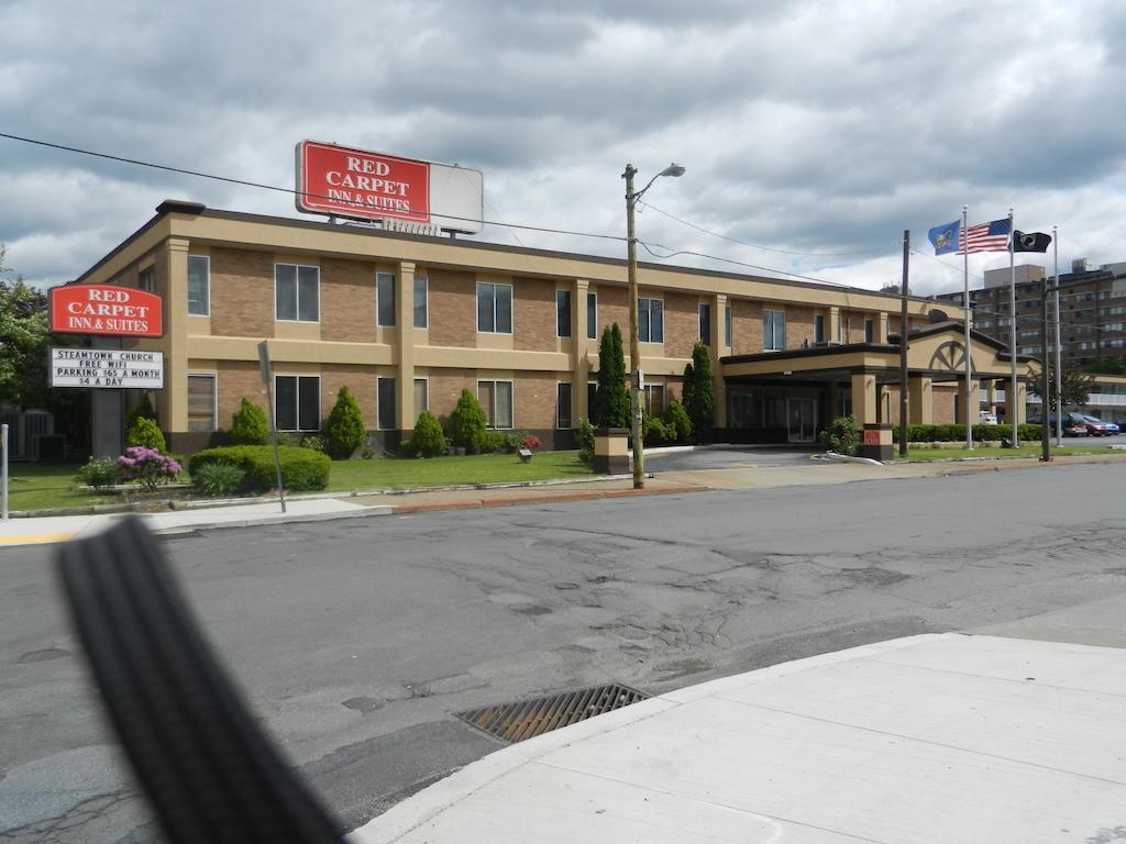 Red Carpet Inn And Suites Scranton Exterior photo